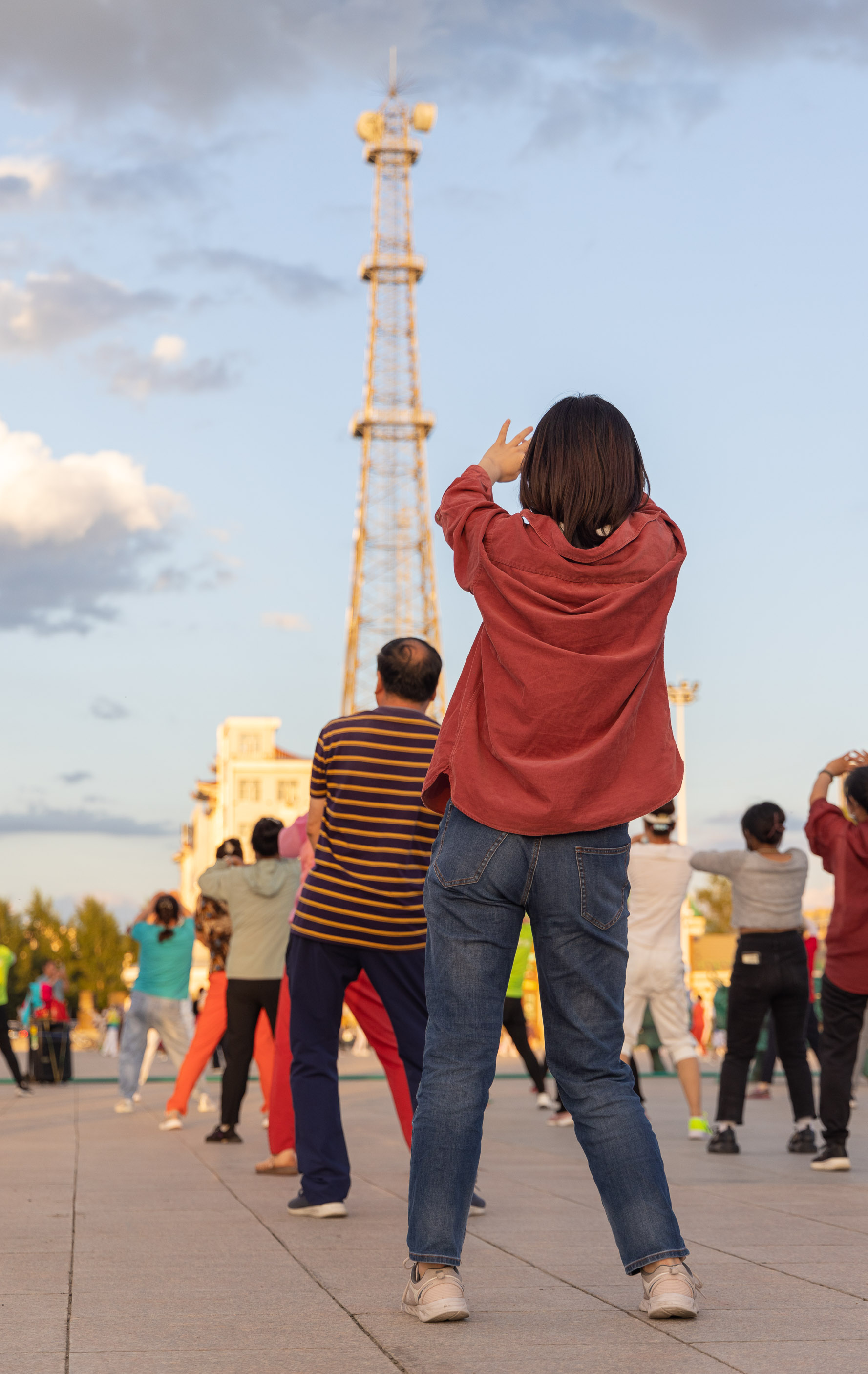 My Girlfriend Dancing at Genghis Khan Square in Hulunbuir<br>2022-08-01